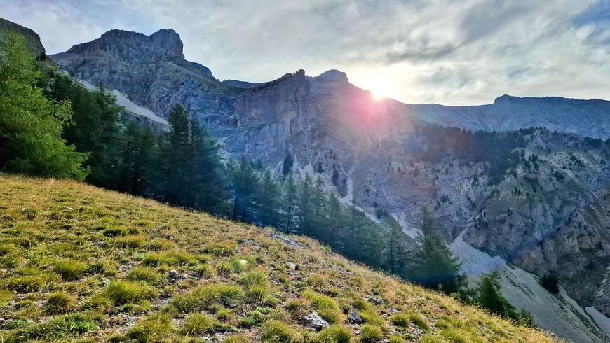 la crête de la Pare dans le viseur la crête de la Pare dans le viseur