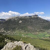 Au pied de L2. Au pied de L2.