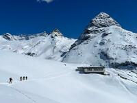 Arrivée au refuge des Evettes Arrivée au refuge des Evettes
